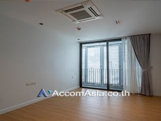 For rent 3 bed apartment in Watthana, Bangkok