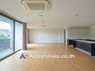For rent 3 bed apartment in Watthana, Bangkok