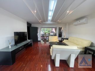 For rent 3 bed apartment in Watthana, Bangkok