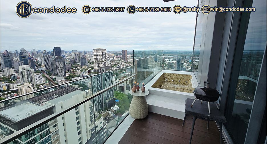For sale 2 ベッドルーム condo in Khlong Toei, Bangkok