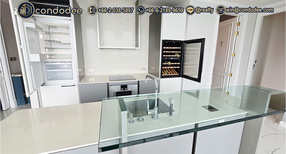 For sale 2 ベッドルーム condo in Khlong Toei, Bangkok