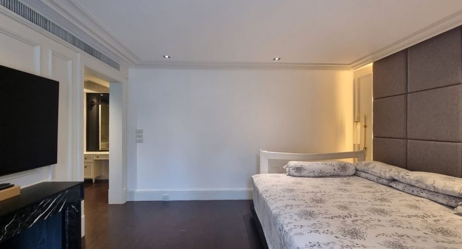 Condo en venta de 3 habitaciones en Yan Nawa, Bangkok