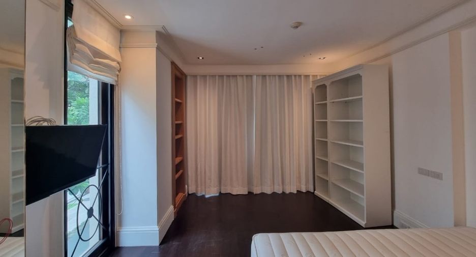 Condo en venta de 3 habitaciones en Yan Nawa, Bangkok