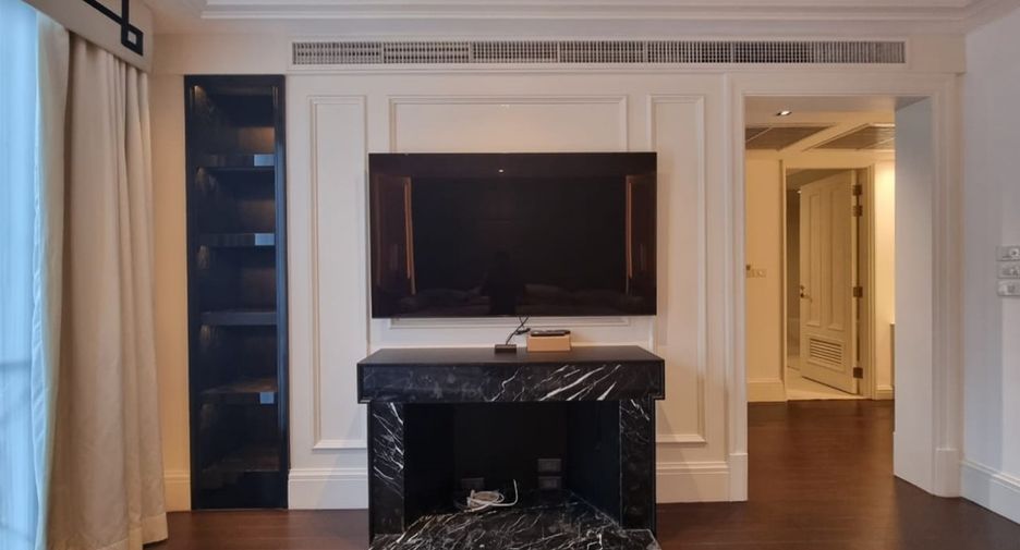 Condo en venta de 3 habitaciones en Yan Nawa, Bangkok