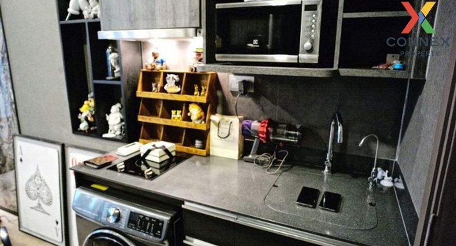 Wohnung zur Miete mit 1 Zimmer in Bang Rak, Bangkok