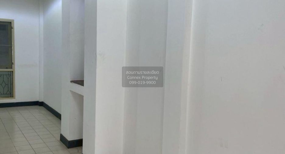 For sale 3 bedrooms townhouse in Sai Mai, Bangkok