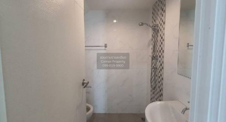 Casa adosada en venta de 4 habitaciones en Bang Bua Thong, Nonthaburi
