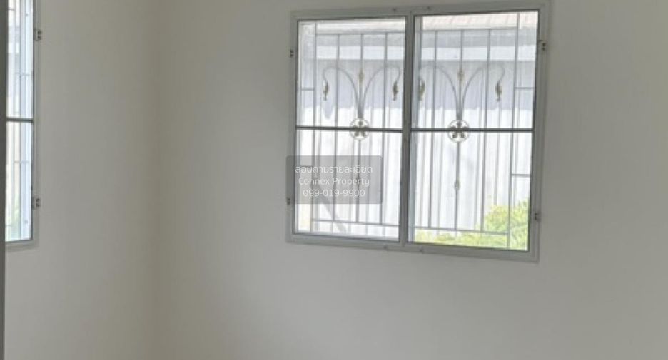 For sale 3 bedrooms townhouse in Mueang Samut Sakhon, Samut Sakhon