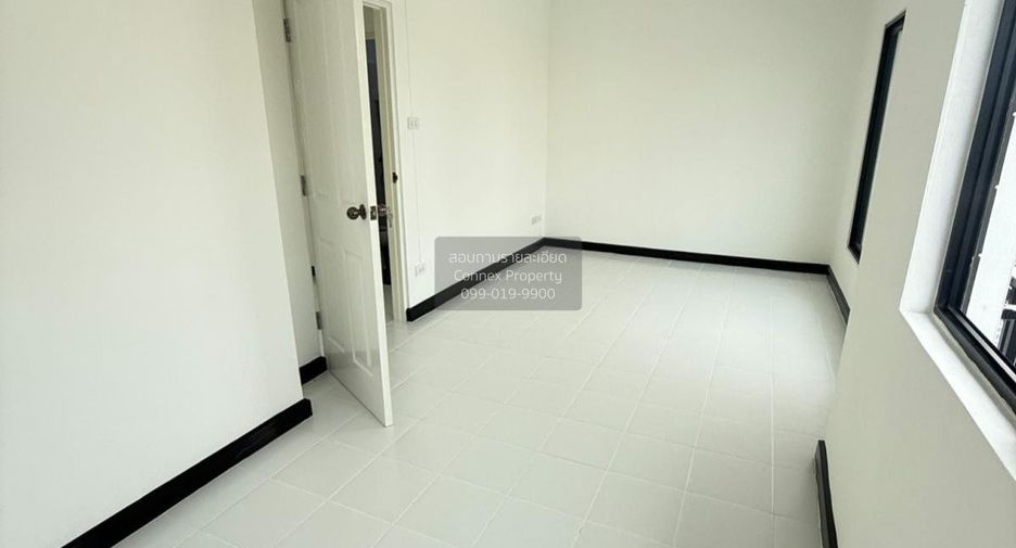 For sale 3 bedrooms townhouse in Khlong Luang, Pathum Thani