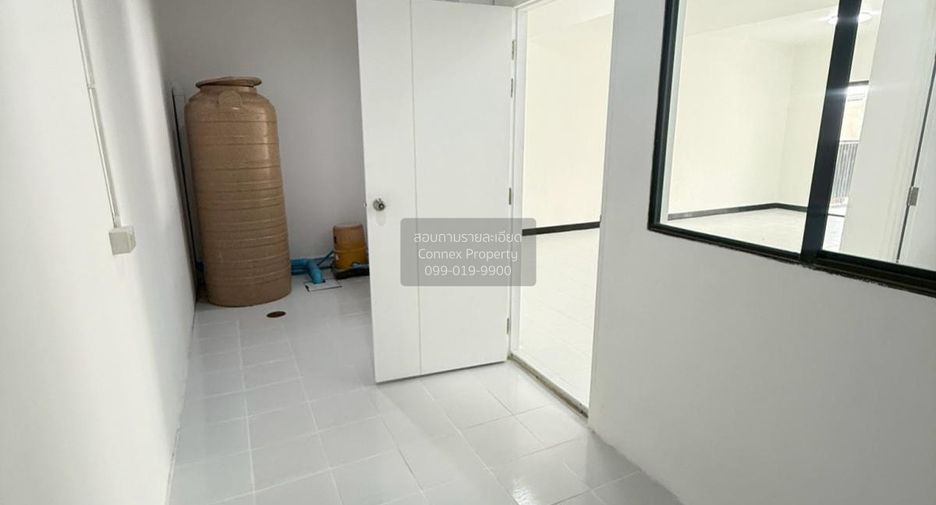For sale 3 bedrooms townhouse in Khlong Luang, Pathum Thani