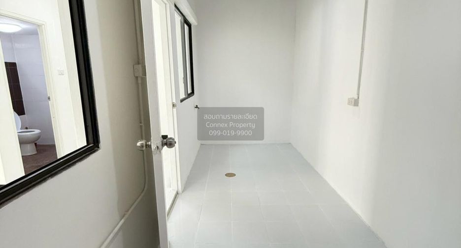 For sale 3 bedrooms townhouse in Khlong Luang, Pathum Thani