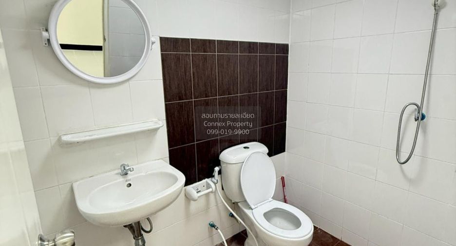 For sale 3 bedrooms townhouse in Khlong Luang, Pathum Thani