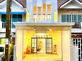 For sale 2 bedrooms townhouse in Sai Noi, Nonthaburi