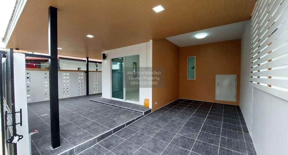 À vendre 3 chambres maison de ville à Mueang Pathum Thani, Pathum Thani