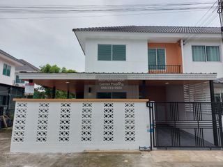 À vendre 3 chambres maison de ville à Mueang Pathum Thani, Pathum Thani