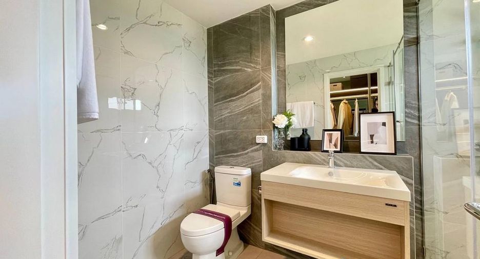 For sale 4 bedrooms house in Sattahip, Chonburi