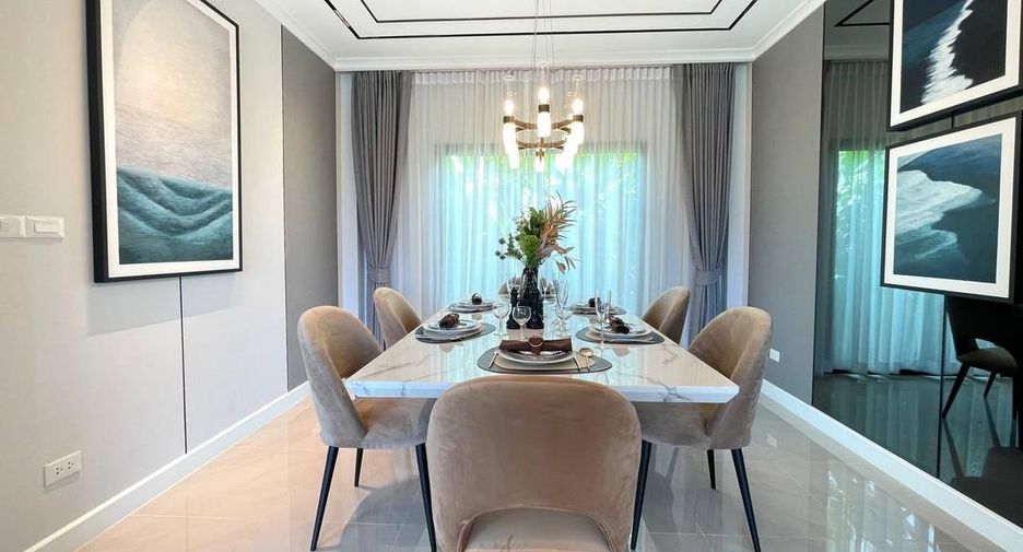 For sale 4 bedrooms house in Sattahip, Chonburi