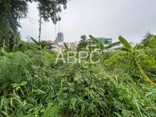 出售 土地 在 Bang Lamung, Chon Buri