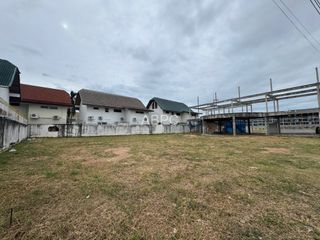 出售 土地 在 Bang Lamung, Chon Buri