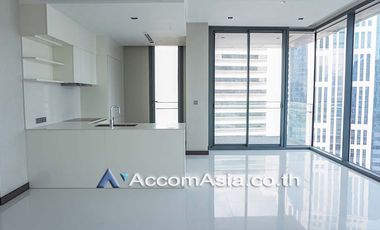 For rent 3 bed condo in Khlong Toei, Bangkok