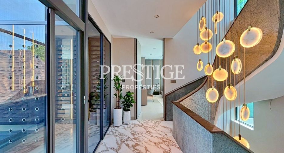 For sale 6 ベッドルーム house in Sattahip, Chonburi