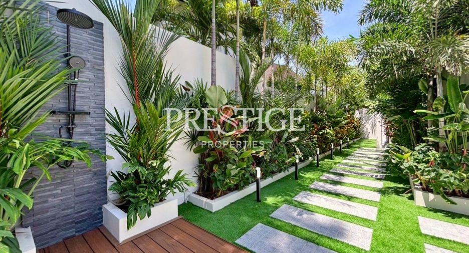For sale 6 ベッドルーム house in Sattahip, Chonburi