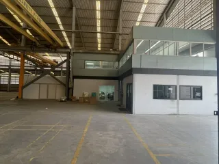 À louer entrepôt à Bang Phli, Samut Prakan