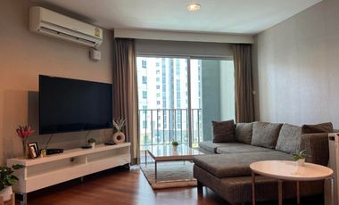 For rent 2 bed condo in Huai Khwang, Bangkok