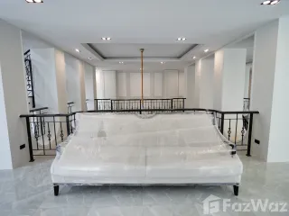 For rent 7 Beds villa in Mueang Samut Prakan, Samut Prakan