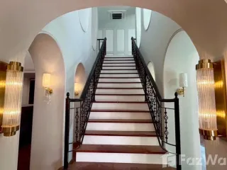 For rent 7 Beds villa in Mueang Samut Prakan, Samut Prakan