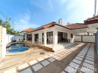 For rent 3 Beds villa in Bang Lamung, Chonburi