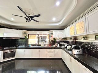 出租 和 出售 3 卧室 独立屋 在 Bang Lamung, Chon Buri