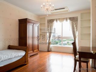 For sale 5 bed condo in Khlong Toei, Bangkok