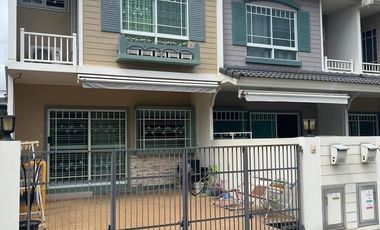 For sale 3 bed townhouse in Bang Phli, Samut Prakan