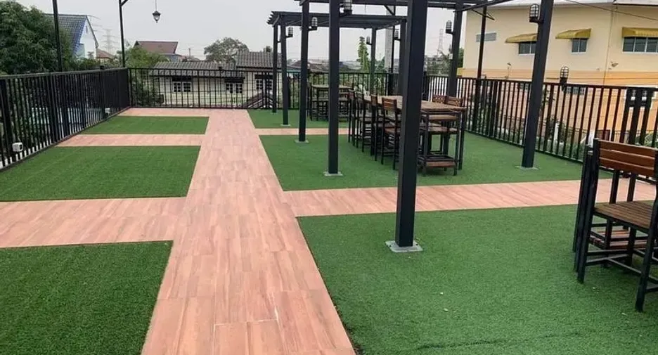 Gewerbefläche zum Kauf mit 36 Zimmer in Lam Luk Ka, Pathum Thani