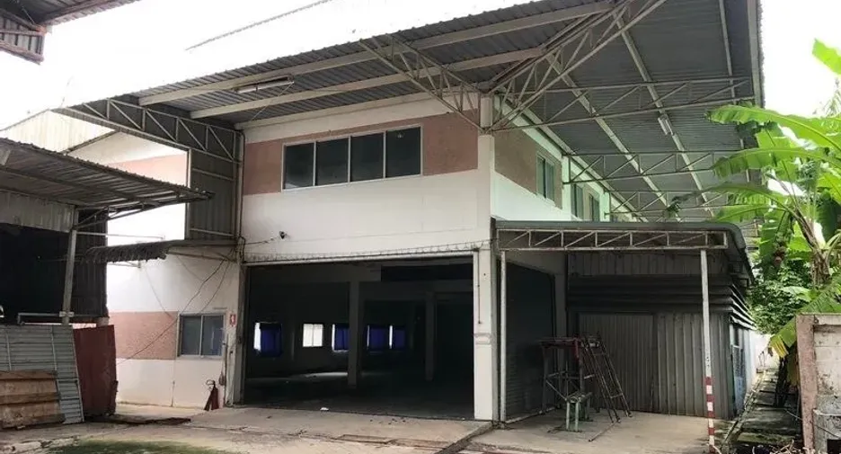 À vendre entrepôt à Lam Luk Ka, Pathum Thani