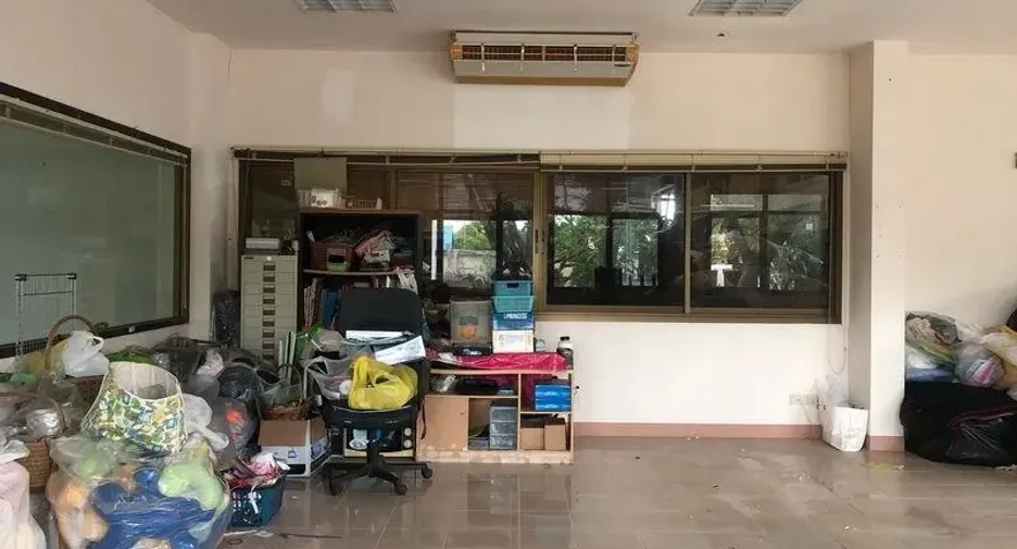 À vendre entrepôt à Lam Luk Ka, Pathum Thani