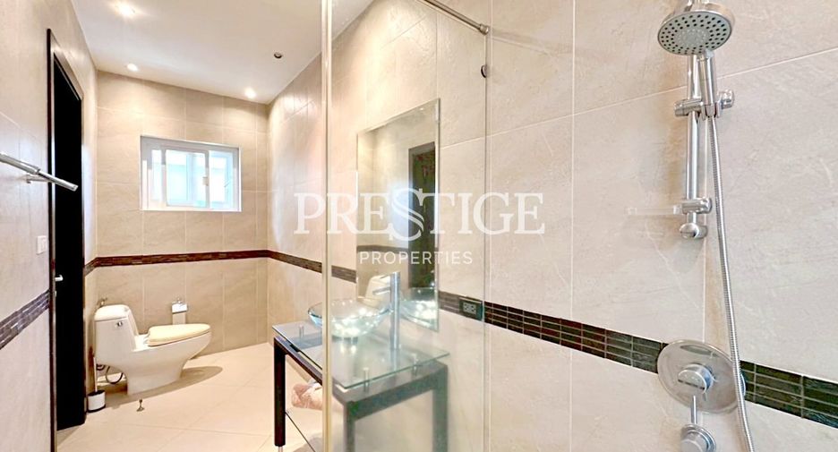 For sale 4 bedrooms house in Bang Lamung, Chonburi