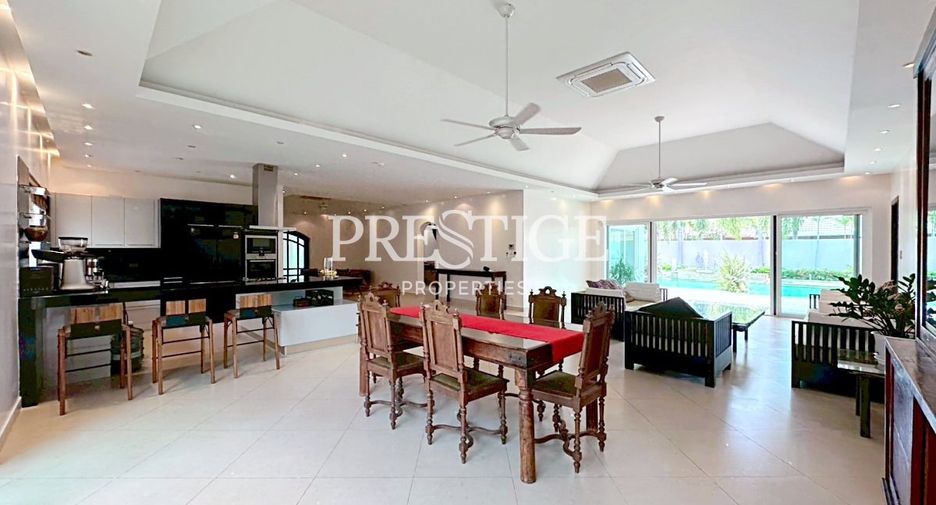 For sale 4 bedrooms house in Bang Lamung, Chonburi