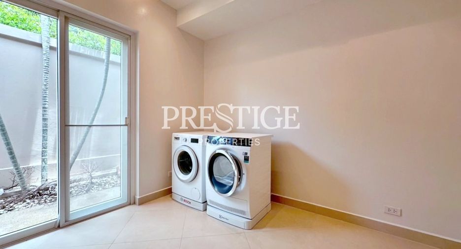 For sale 4 bedrooms house in Bang Lamung, Chonburi