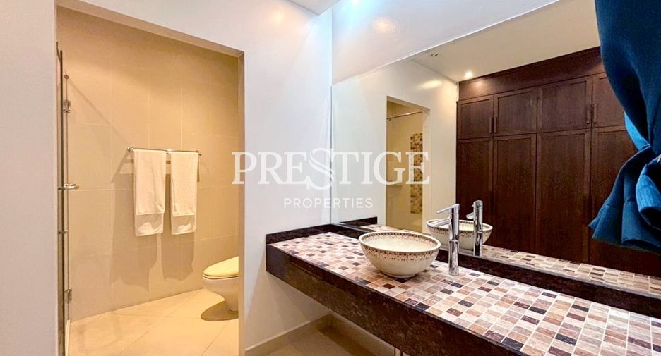 For sale 4 bedrooms house in Bang Lamung, Chonburi