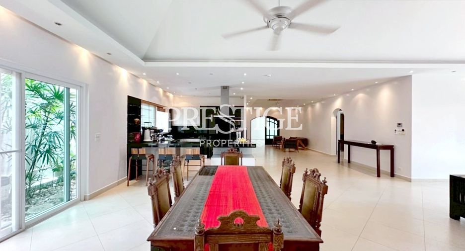 For sale 4 bedrooms house in Bang Lamung, Chonburi