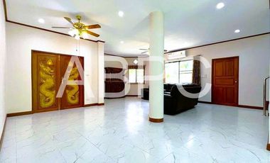 À vendre 5 chambres maison à East Pattaya, Pattaya