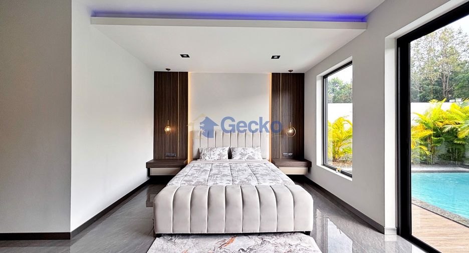 For sale 5 bedrooms house in Bang Lamung, Chonburi