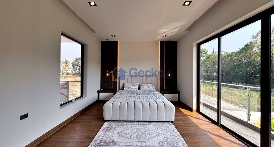 For sale 5 bedrooms house in Bang Lamung, Chonburi
