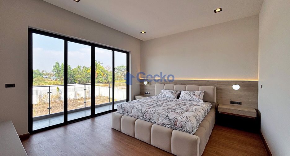 For sale 5 bedrooms house in Bang Lamung, Chonburi