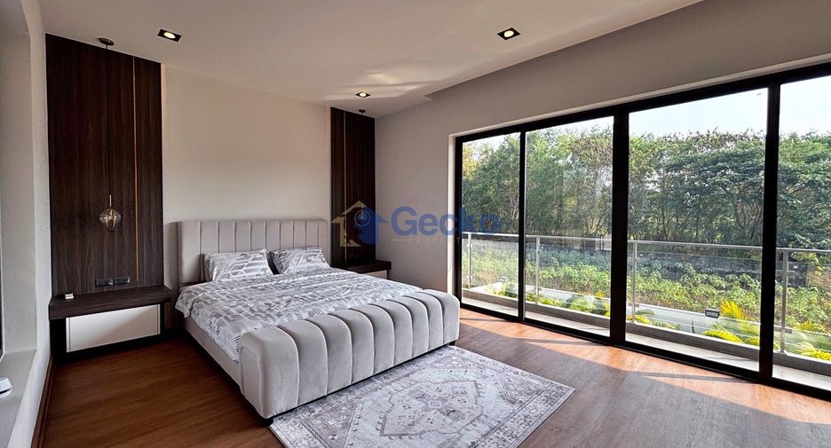 For sale 5 bedrooms house in Bang Lamung, Chonburi
