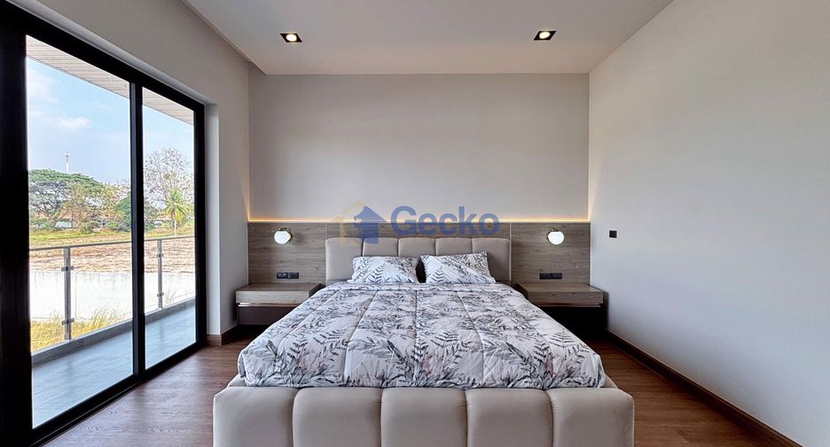 For sale 5 bedrooms house in Bang Lamung, Chonburi