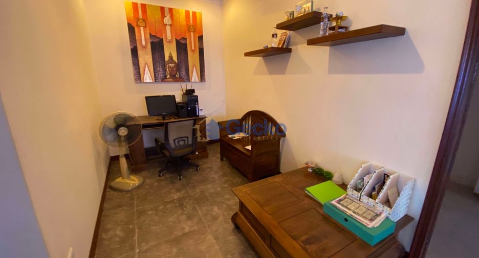For rent and for sale 4 bedrooms house in Bang Lamung, Chonburi