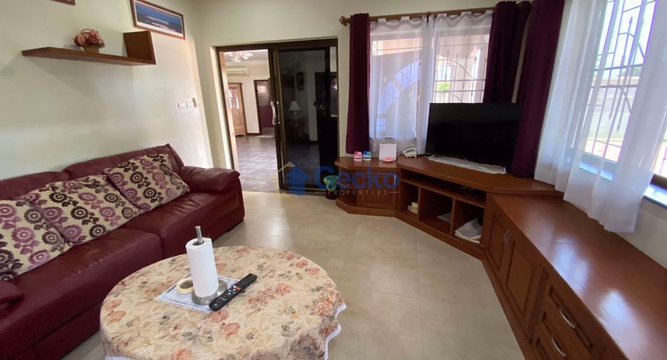 For rent and for sale 4 bedrooms house in Bang Lamung, Chonburi